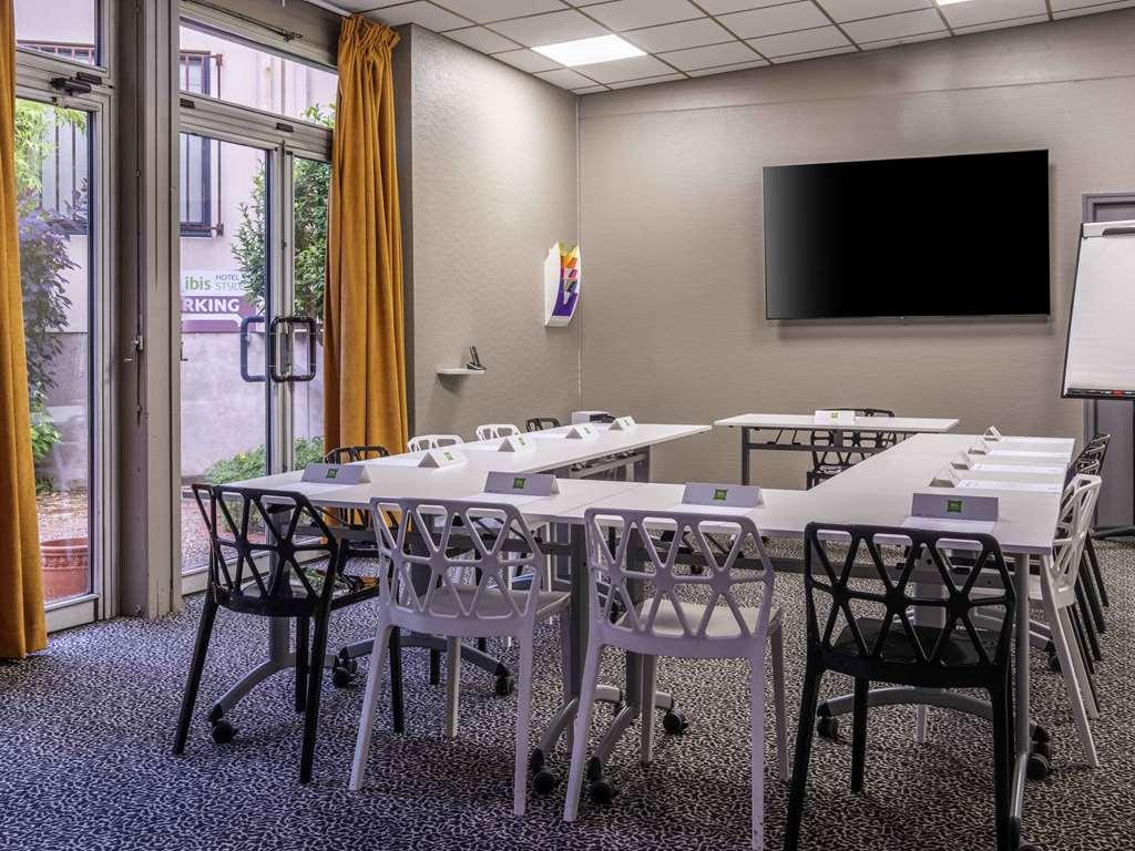 מלון Ibis Styles Blois Centre Gare מתקנים תמונה